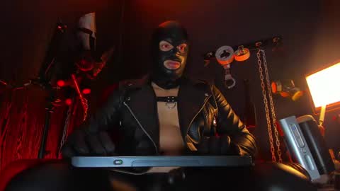 Master connor online show from August 12, 11:40 pm