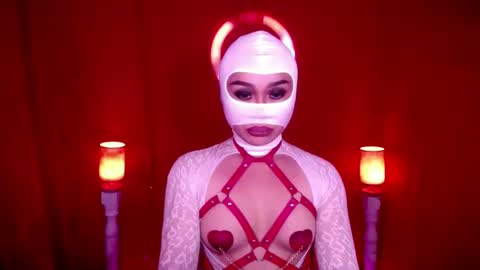 master_mistress_of_all online show from March 20, 6:11 pm