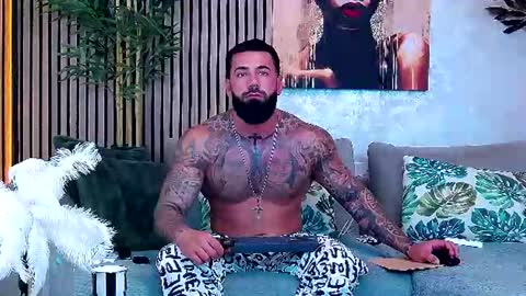 masterkingofmuscle online show from June 25, 8:06 am