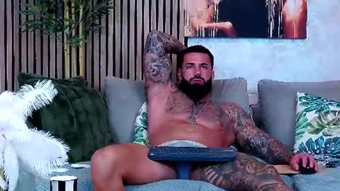 masterkingofmuscle online show from June 25, 10:24 pm