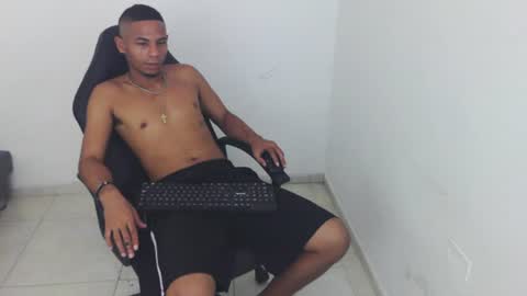 masters_latins online show from August 15, 12:14 am