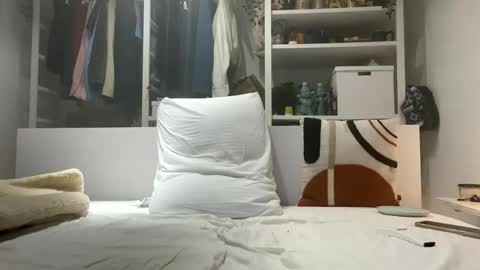 matej_cauci online show from March 4, 5:42 pm
