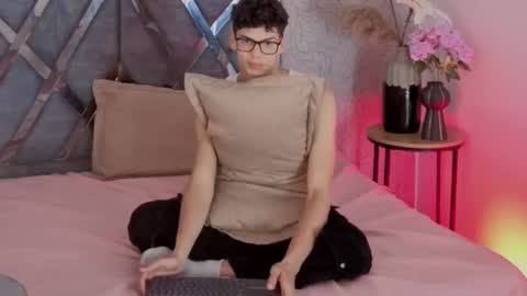 Mateo online show from August 13, 10:51 am