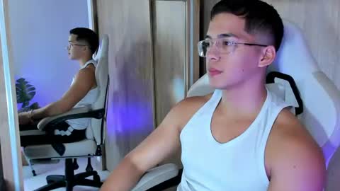 matias_strong1 online show from August 9, 11:44 am