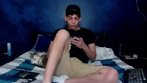 matthew_hawk19 online show from August 4, 11:13 pm