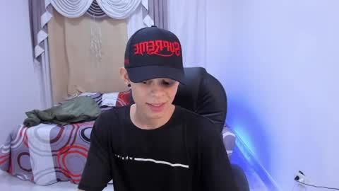 MatthewBoy online show from May 6, 3:52 am