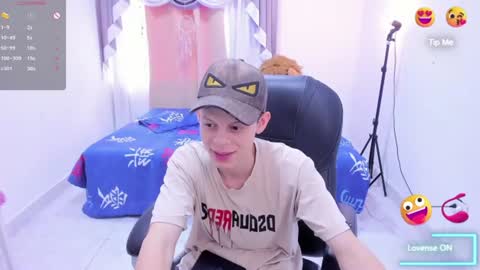 MatthewBoy online show from August 6, 3:22 pm