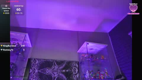 matti_sofia online show from August 6, 3:33 pm