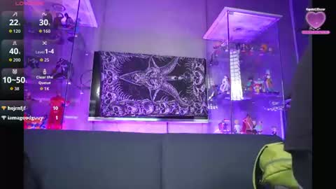 matti_sofia online show from August 10, 11:11 am