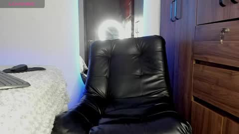 mattiwsmorris_ online show from May 2, 12:59 am