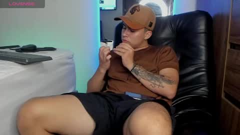 mattiwsmorris_ online show from May 6, 5:31 am