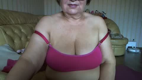 Cat online show from July 19, 2:08 pm