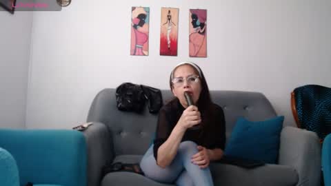   online show from July 31, 3:29 pm