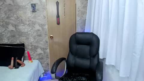 maturepure_ online show from August 12, 11:29 pm