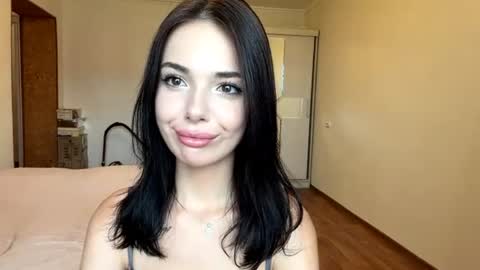 Lina online show from August 5, 5:16 am