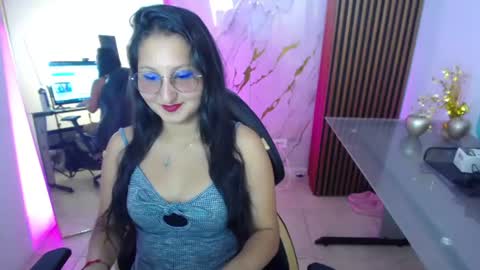 Mauren online show from August 12, 1:13 pm
