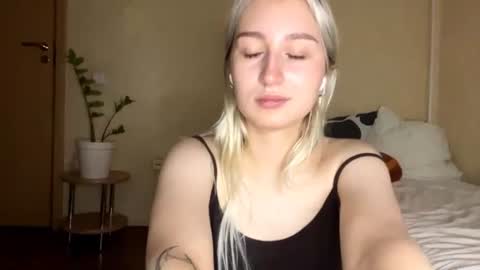 Lina online show from August 15, 12:31 pm