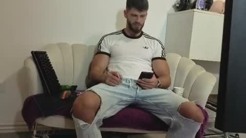 mauro_real_man online show from August 7, 3:39 am