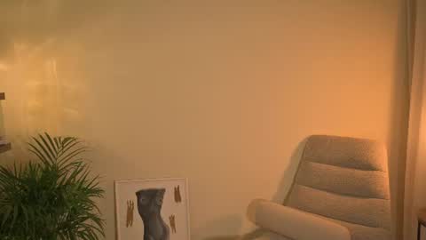 Maria Victoria online show from August 7, 8:31 pm