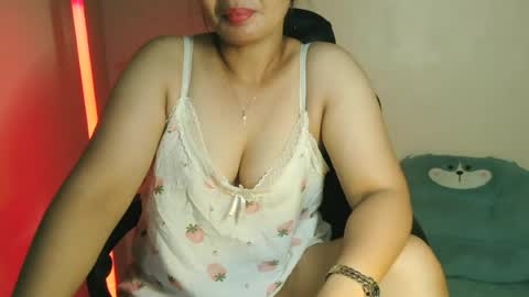    Sexy  Curvy online show from September 7, 11:05 am
