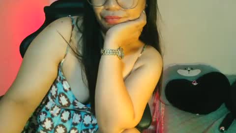    Sexy  Curvy online show from September 9, 9:11 pm