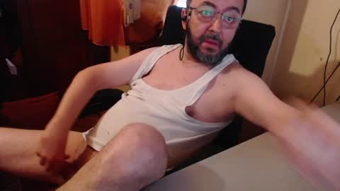max818k online show from July 17, 4:01 am