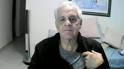 max_2017 online show from July 7, 2:48 am