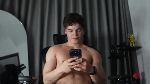 Max Cortes online show from June 3, 4:16 am