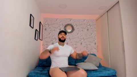 max_dic1 online show from July 19, 4:36 am