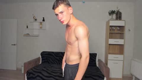 max_foks_ online show from July 23, 5:15 pm