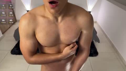 Max Lancaster online show from August 6, 4:17 pm