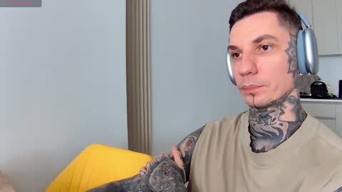 MaxReaves online show from July 26, 9:25 am