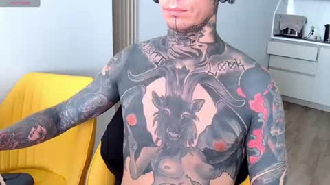 MaxReaves online show from August 3, 9:49 am