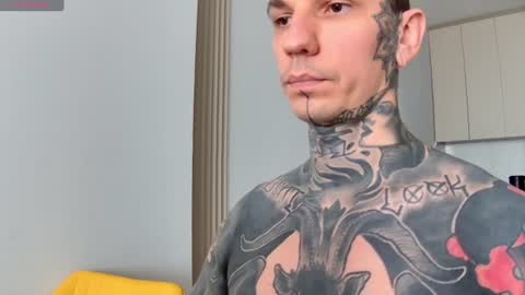 MaxReaves online show from August 5, 10:24 am