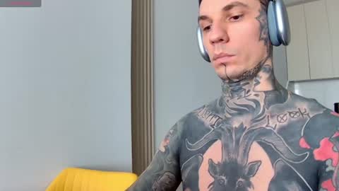 MaxReaves online show from August 7, 9:20 am