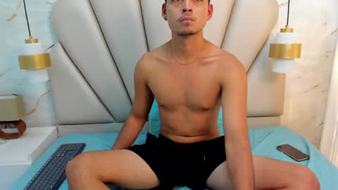 max_wine_ online show from April 22, 4:21 pm