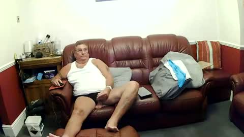 maxi_johnes online show from July 1, 10:11 pm
