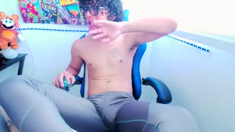 maximiliano_pulse online show from July 31, 8:25 pm