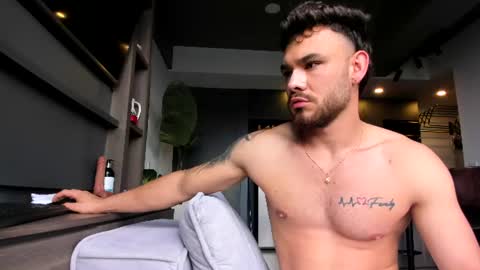 maximo_and_marcelo online show from August 7, 12:05 pm