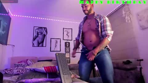 maximo_fire online show from August 1, 8:26 pm