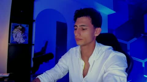 Maximo online show from July 31, 10:59 pm