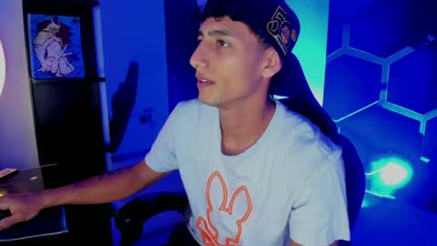Maximo online show from August 1, 7:20 pm