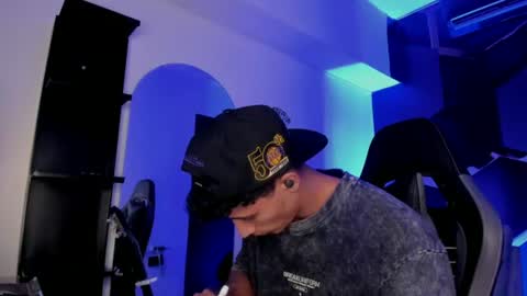 Maximo online show from August 6, 12:53 am