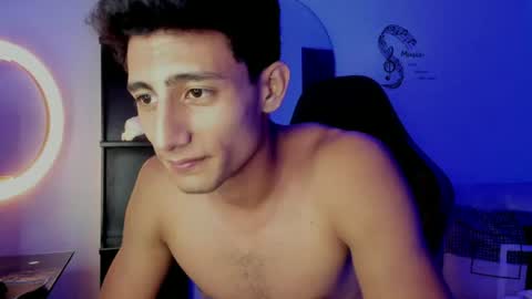 Maximo online show from August 8, 9:37 pm