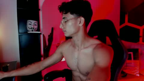 Maximo online show from August 14, 9:51 pm