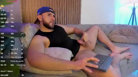 Maximo Wolf online show from August 10, 4:58 am