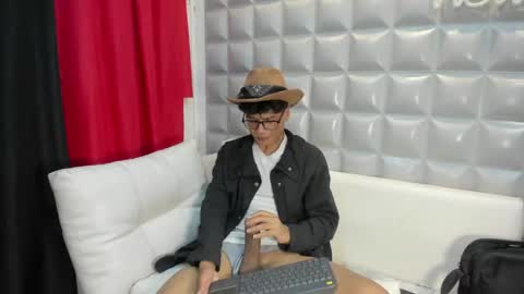 maximus1920 online show from August 6, 11:48 pm