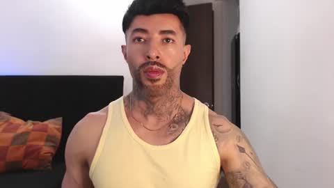Independent Model online show from August 12, 2:36 am