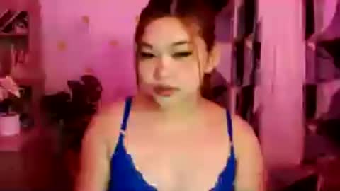 maxinean online show from August 10, 2:07 pm