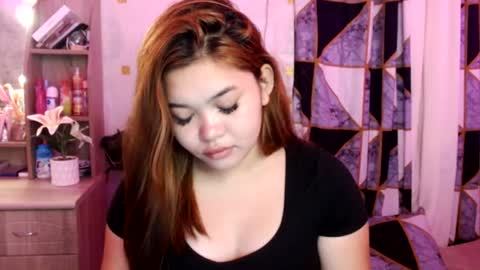 maxinean online show from August 12, 3:31 am